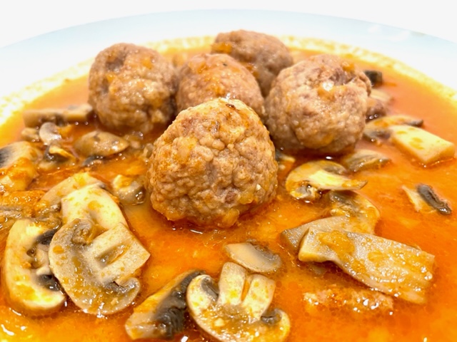 Meatballs with mushrooms.